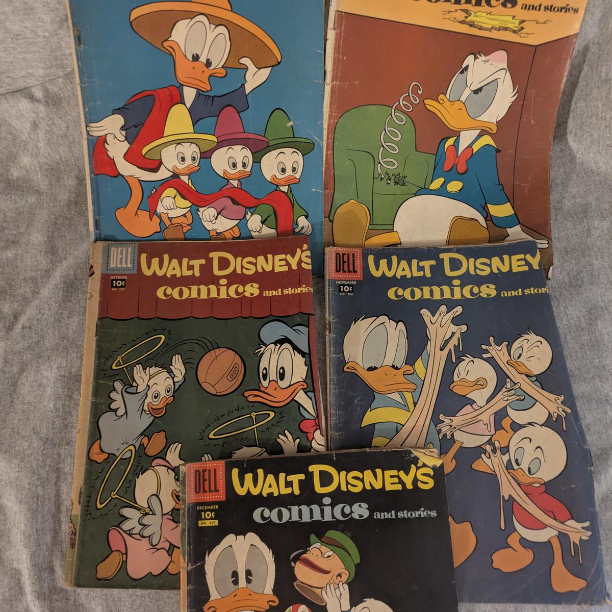 Vintage Walt Disney Comics and Stories Collection (5 Issues)
