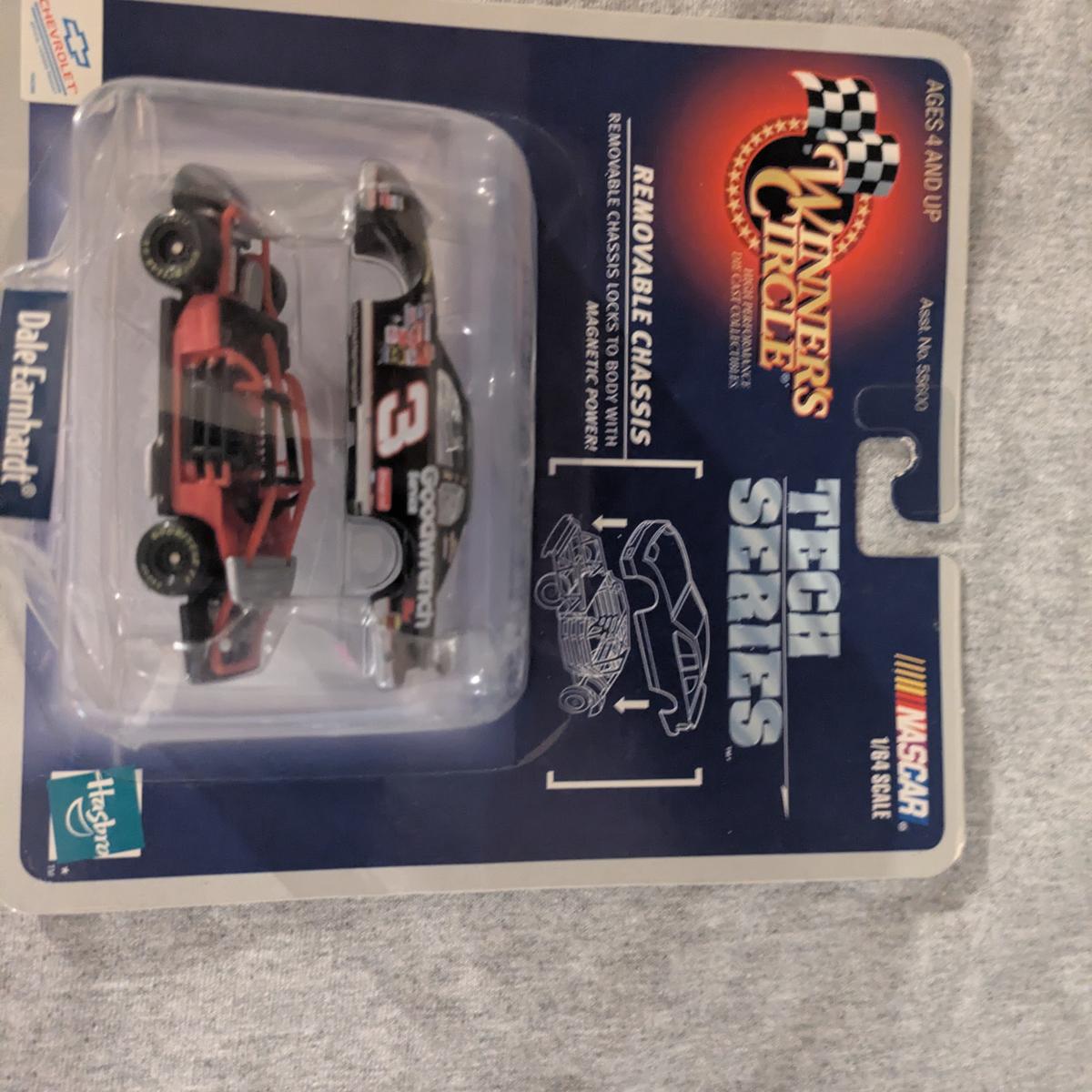 Vintage Dale Earnhardt NASCAR Winner's Circle Tech Series 1:64 Diecast