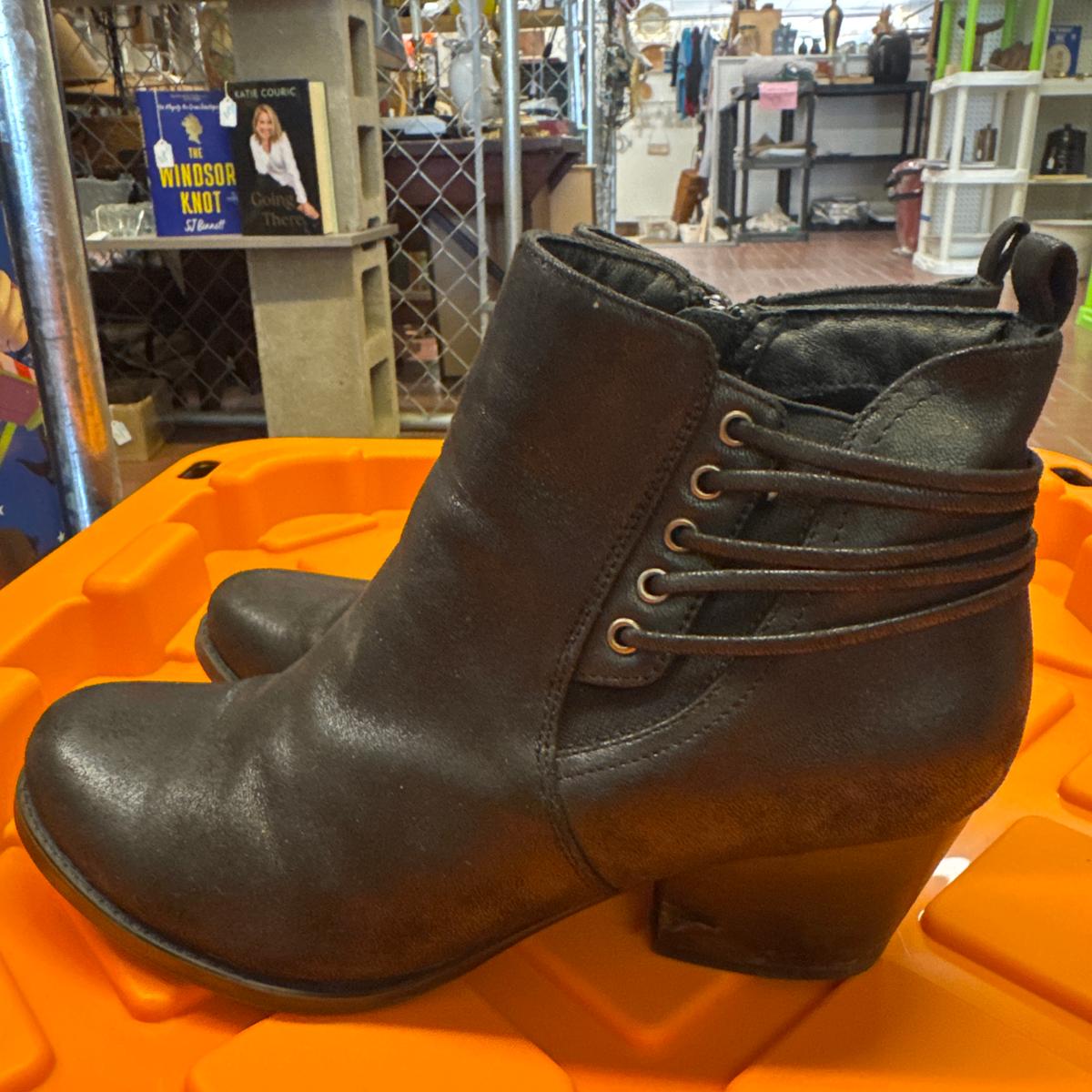 Chic Black Ankle Boots with Lacing Detail